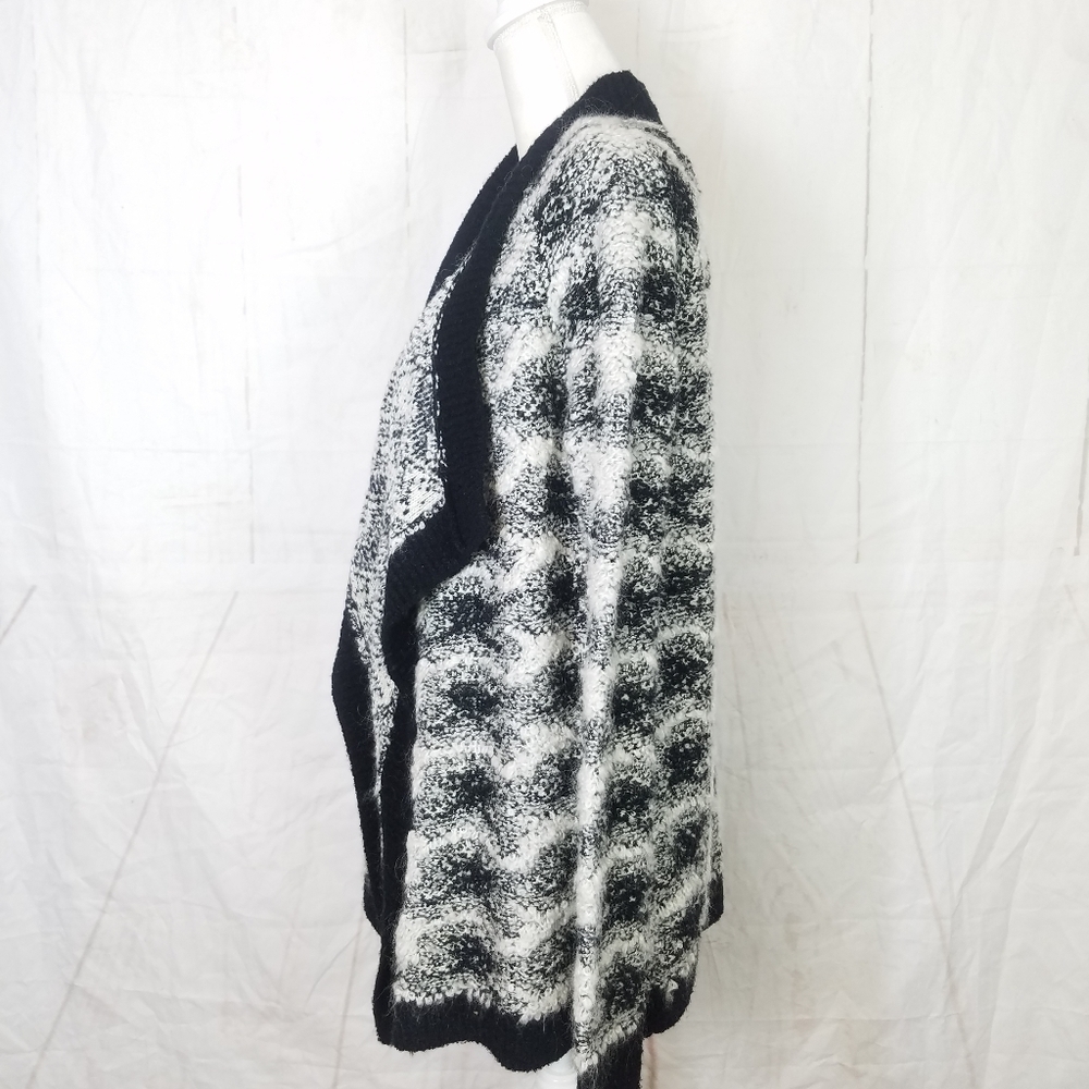 Lou &  grey cardigan sweater - Picture 6 of 10